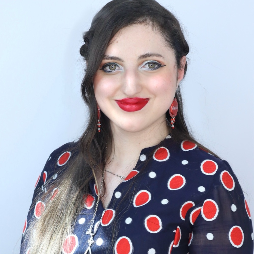 Meet your Posher, Caroline